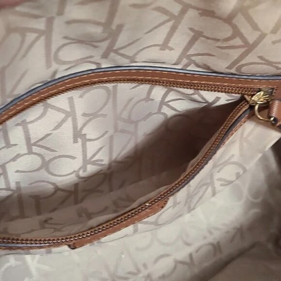 CALVIN Klein  Dome Satchel  Wide Zip Top Opening  Roomy interior - Picture 3 of 14